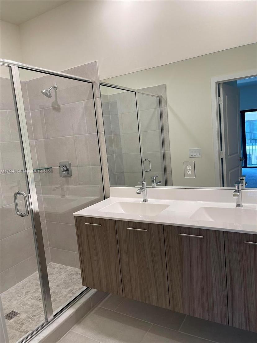 Picture of 4625 NW 83Rd Path # 4625, Doral FL 33166
