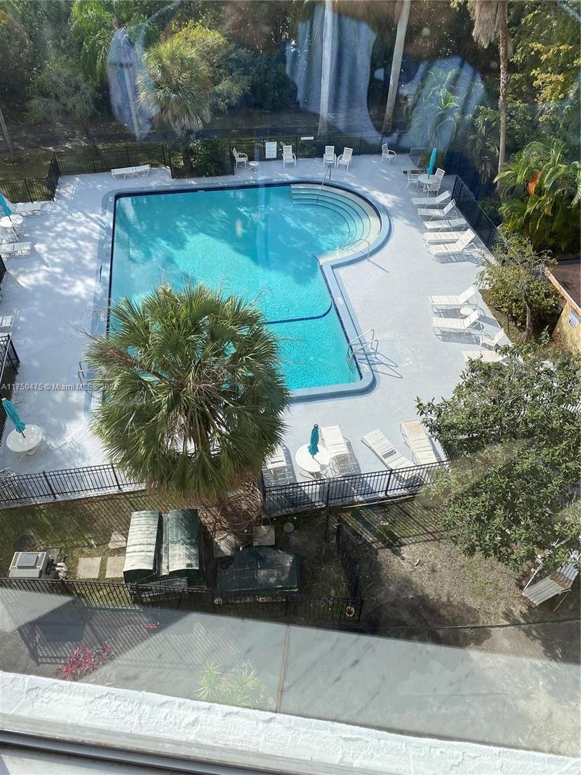 Picture of 17890 W Dixie Hwy # 610, North Miami Beach FL 33160