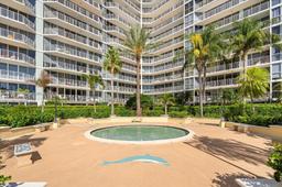 Picture of 7601 E Treasure Dr # 1006, North Bay Village, FL 33141
