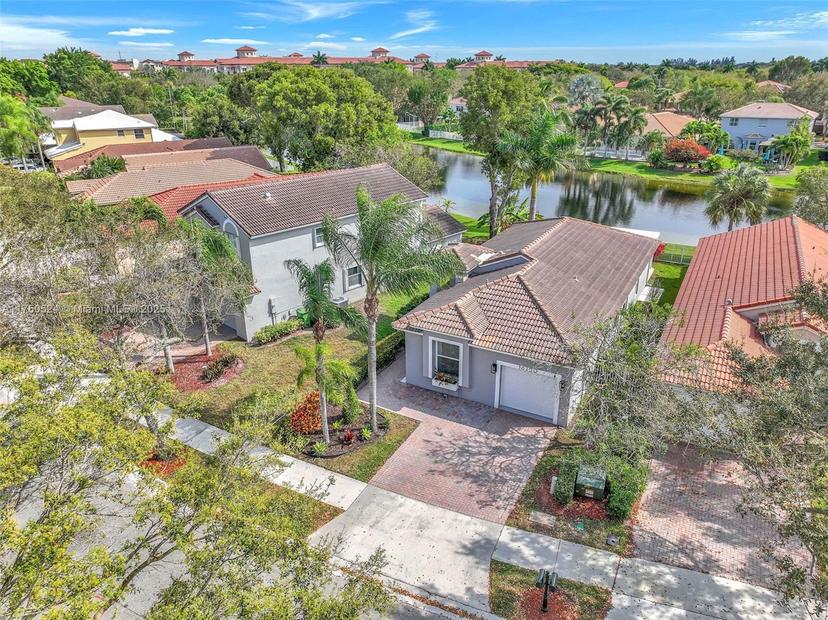 Picture of 16420 Sapphire St, Weston FL 33331