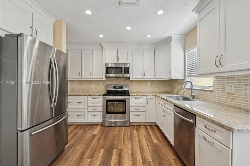 Picture of 228 Magnolia Ave # 228, Davie FL 33325