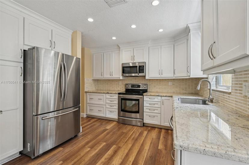 Picture of 228 Magnolia Ave # 228, Davie FL 33325