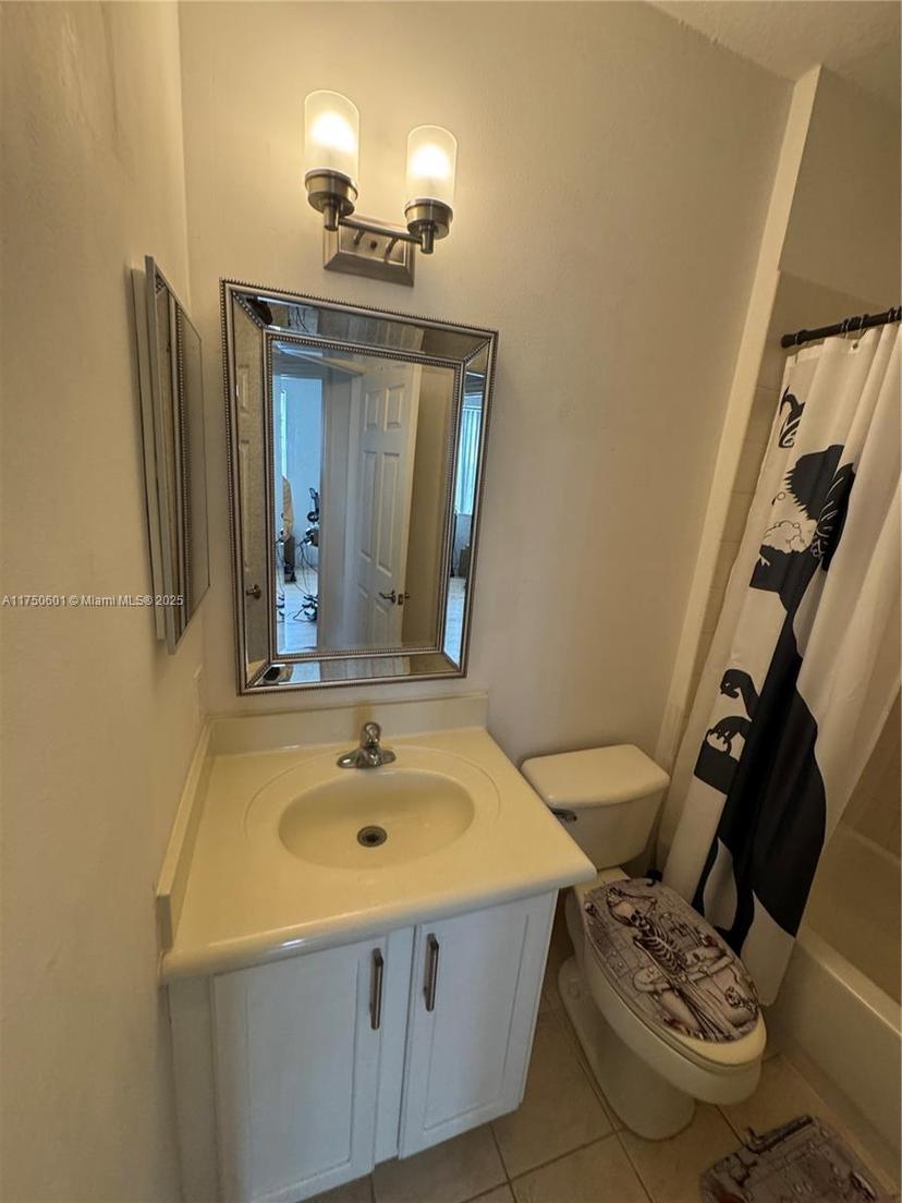 Picture of 3216 Laurel Ridge Cir, Riviera Beach FL 33404