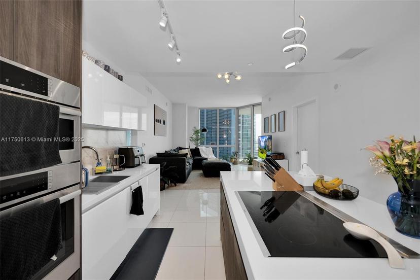 Picture of 851 NE 1St Ave # 3107, Miami FL 33132
