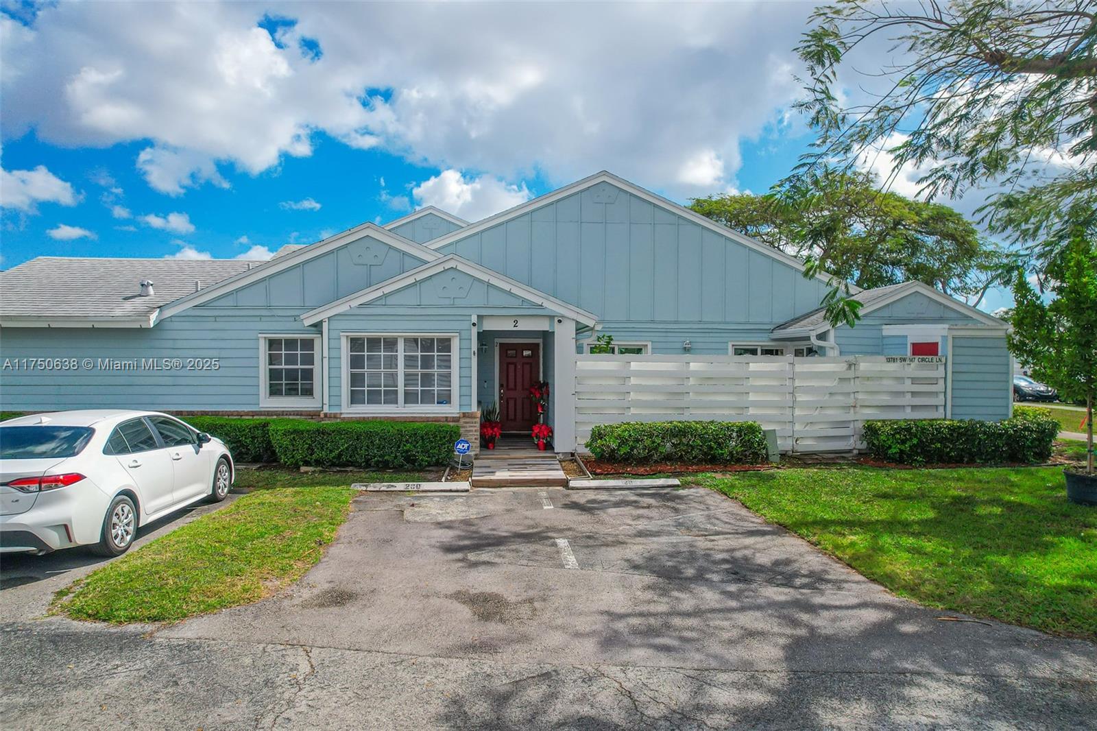 Picture of 13781 SW 147Th Cir Ln # 17, Miami, FL 33186