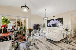 Picture of 13781 SW 147Th Cir Ln # 17, Miami, FL 33186