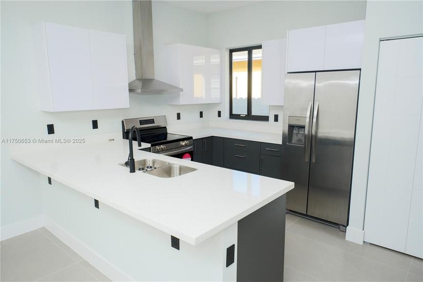 Picture of 2224 Hope St, Hollywood FL 33020