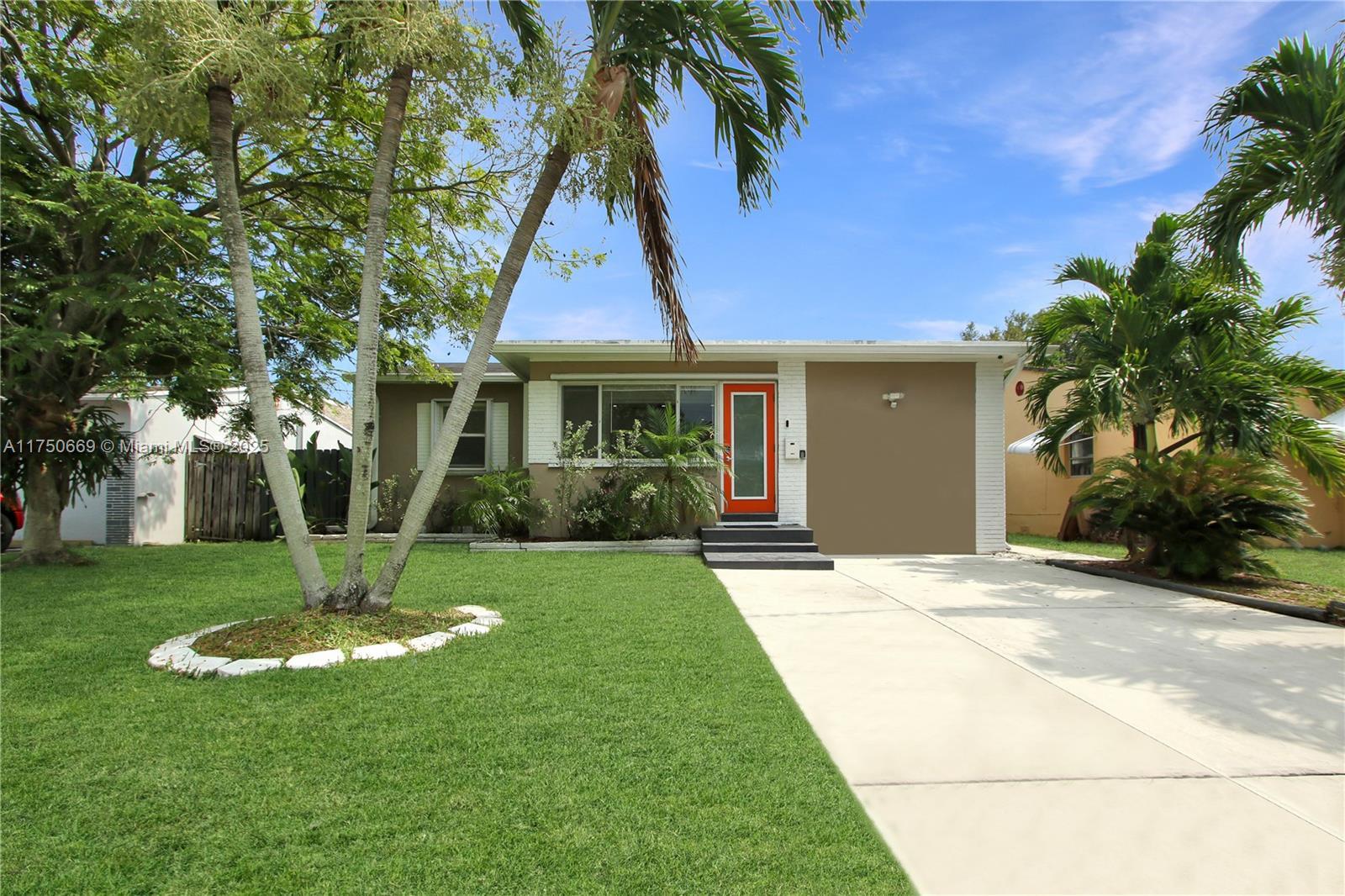 Picture of 2422 Roosevelt St, Hollywood, FL 33020