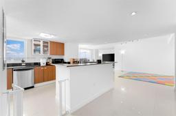 Picture of 1800 N Bayshore Dr # 2101, Miami, FL 33132