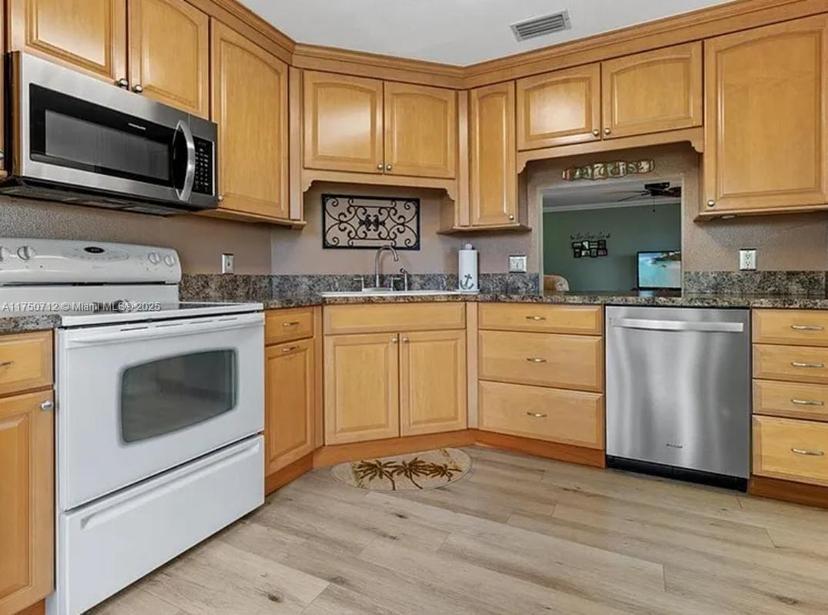 Picture of 1860 Waterford Dr # 253, Vero Beach FL 32966