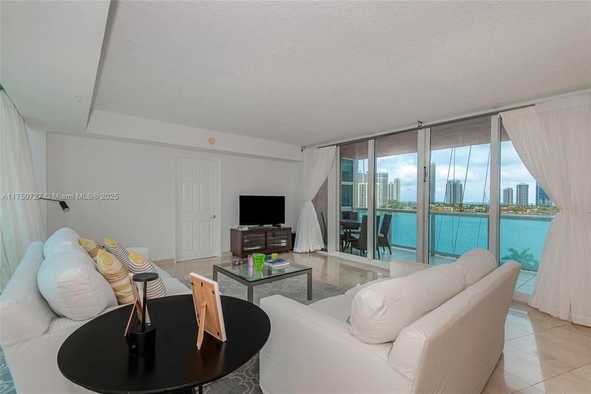 Picture of 3370 Hidden Bay Dr # 906, Aventura FL 33180