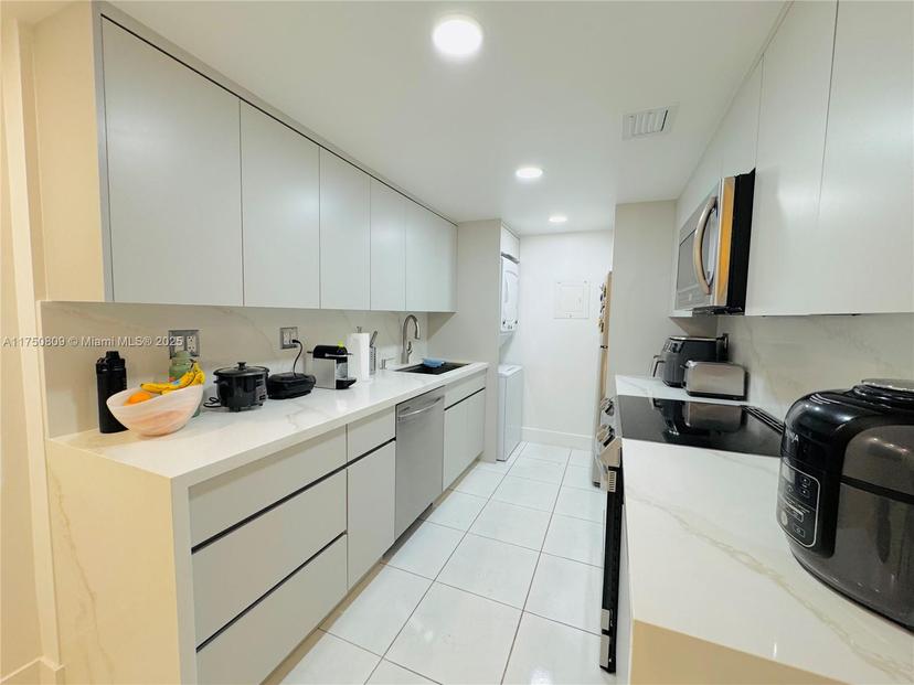 Picture of 9394 SW 77Th Ave # F1, Miami FL 33156