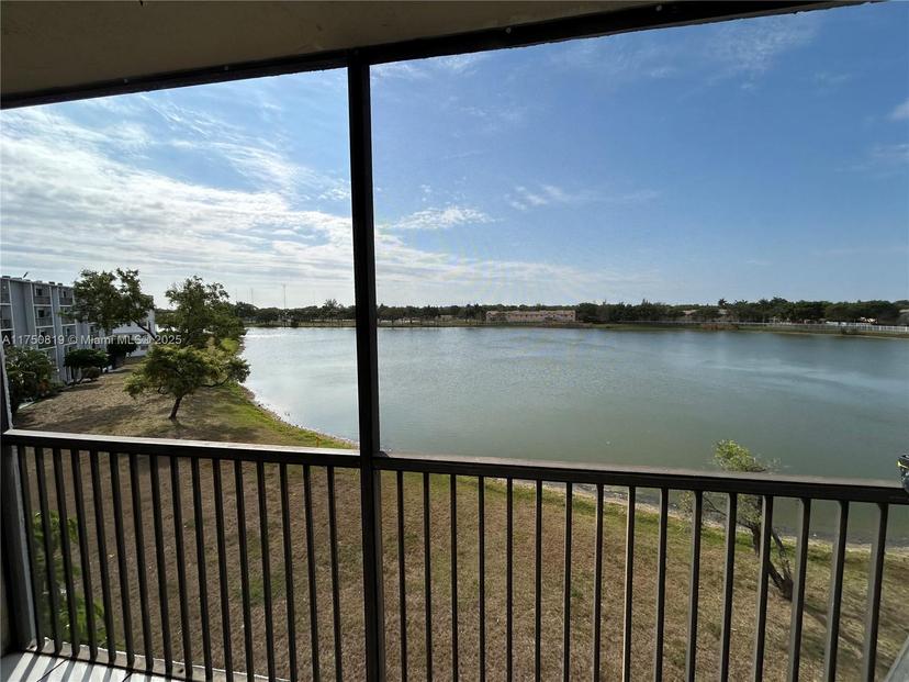 Picture of 8710 N Sherman Cir # 402, Miramar FL 33025