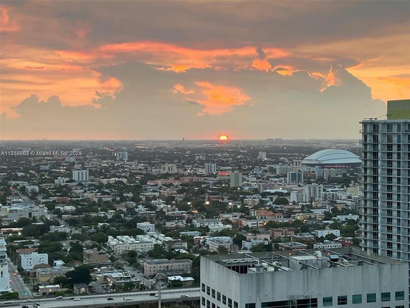 Picture of 88 SW 7Th St # 3804, Miami FL 33130