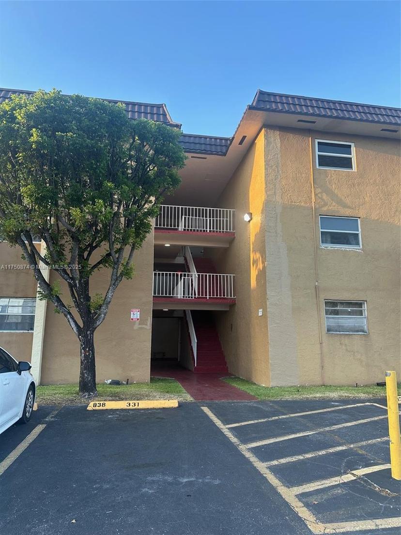 Picture of 4655 Palm Ave # 229, Hialeah FL 33012