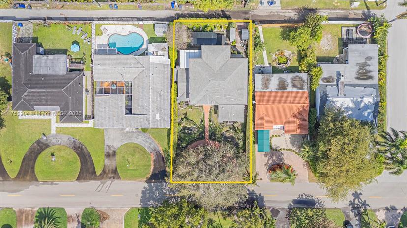 Picture of 1111 Washington St, Hollywood FL 33019