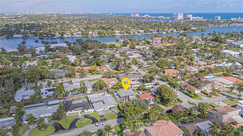 Picture of 1111 Washington St, Hollywood FL 33019