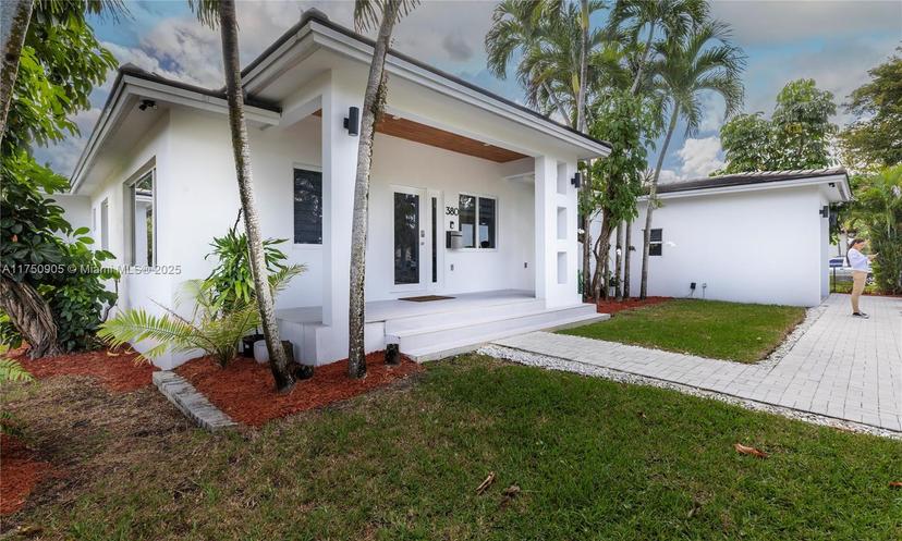 Picture of 380 Morningside Dr, Miami Springs FL 33166