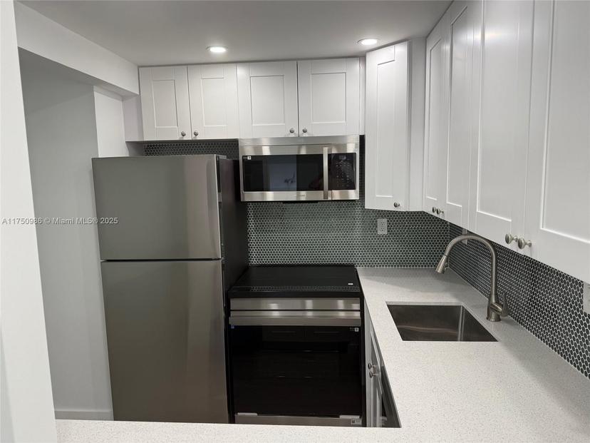 Picture of 926 Michigan Ave # 12, Miami Beach FL 33139
