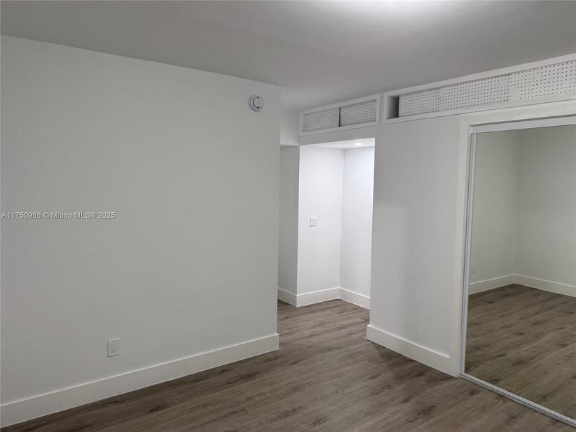 Picture of 926 Michigan Ave # 12, Miami Beach FL 33139