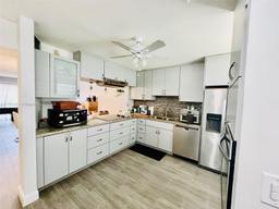 Picture of 200 Berkley Rd # 124, Hollywood, FL 33024