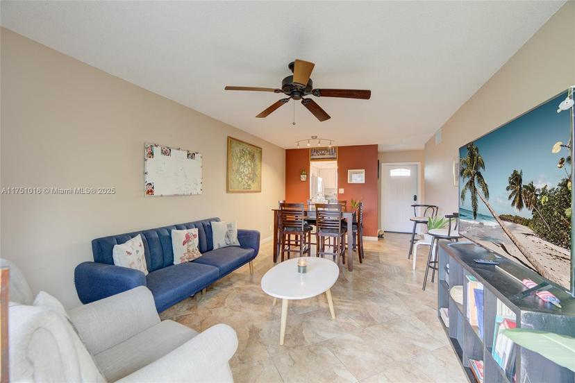 Picture of 1400 Tallwood Ave # 303, Hollywood FL 33021