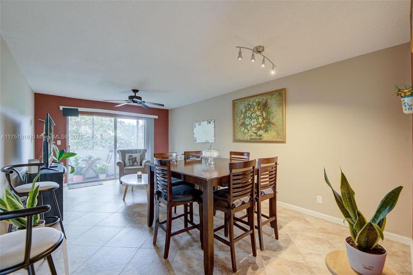 Picture of 1400 Tallwood Ave # 303, Hollywood FL 33021