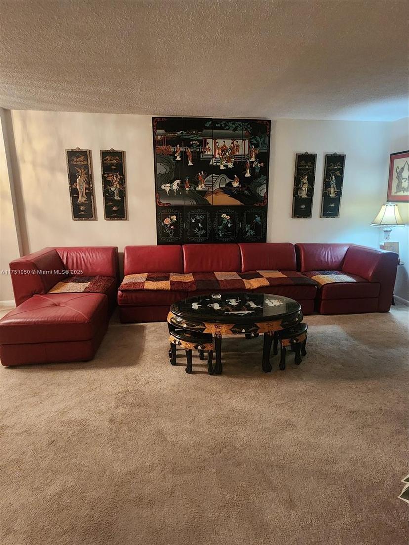 Picture of 4350 Hillcrest Dr # 807, Hollywood FL 33021