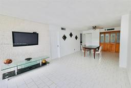 Picture of 3475 N Country Club Dr # 401, Aventura, FL 33180