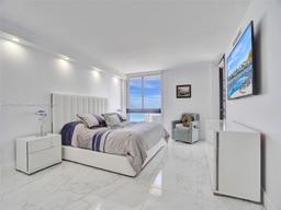 Picture of 1600 S Ocean Dr # 14K, Hollywood, FL 33019