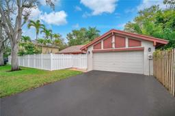 Picture of 66 Forest Cir, Cooper City, FL 33026