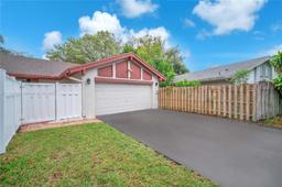 Picture of 66 Forest Cir, Cooper City, FL 33026