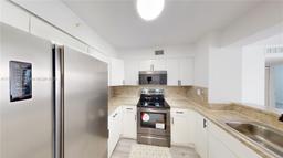 Picture of 501 SW 1St St # 607, Miami, FL 33130