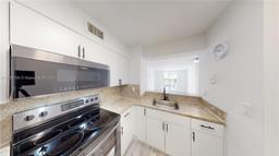 Picture of 501 SW 1St St # 607, Miami, FL 33130