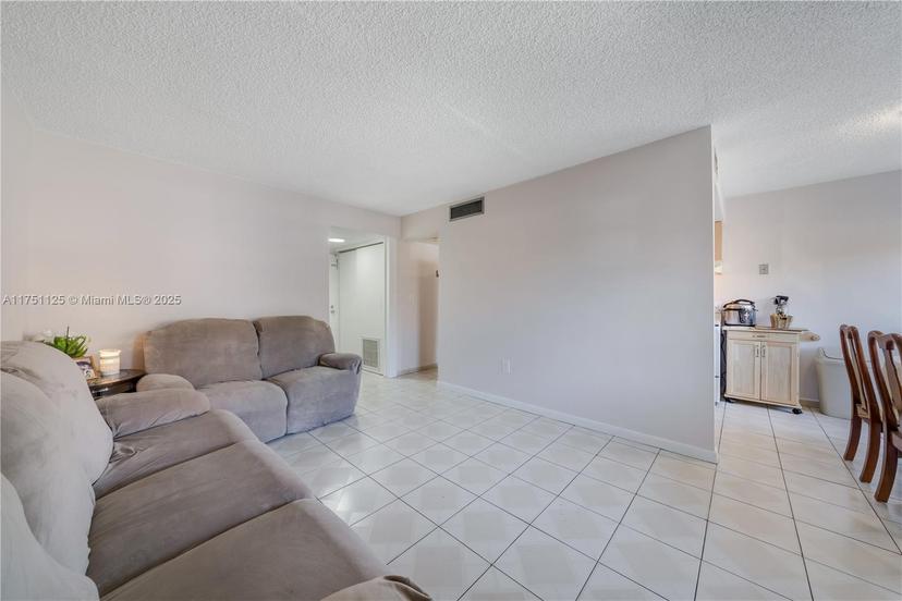 Picture of 9390 W Flagler St # 114E, Miami FL 33174