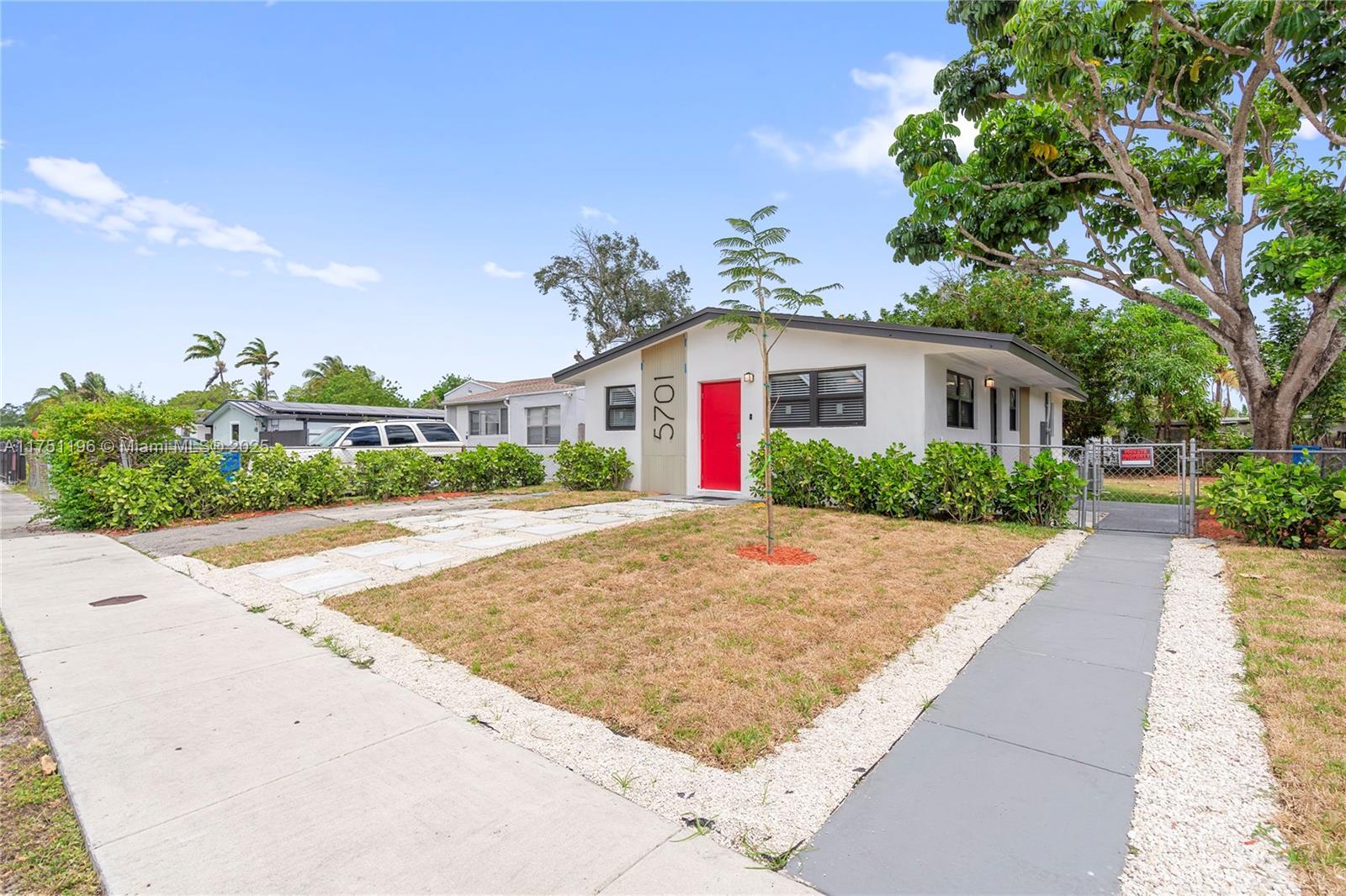 Picture of 5701 SW 39Th St, West Park, FL 33023
