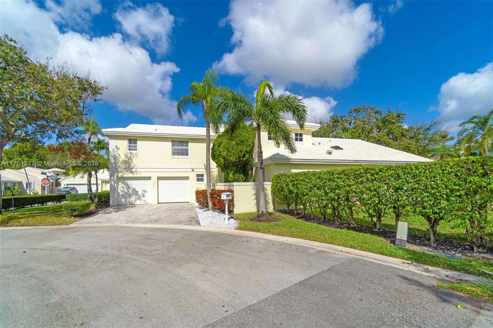 Picture of 15281 Wilshire Ct, Pembroke Pines, FL 33027