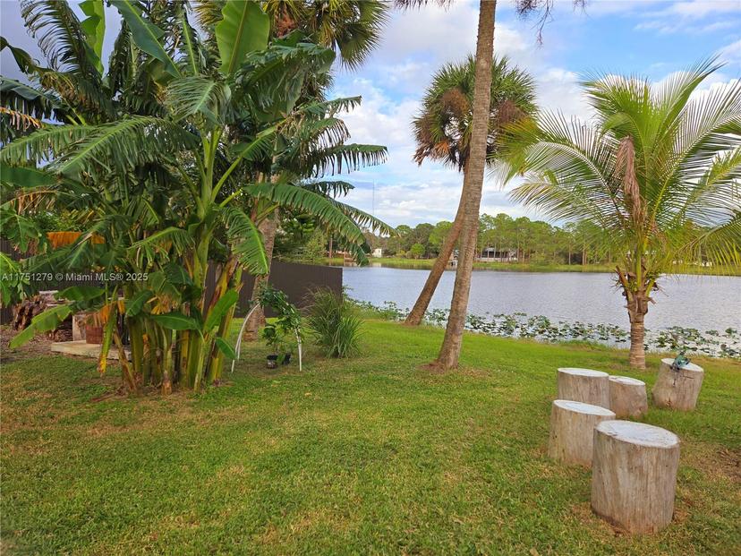 Picture of 635 W Paso Fino Cir, Clewiston FL 33440