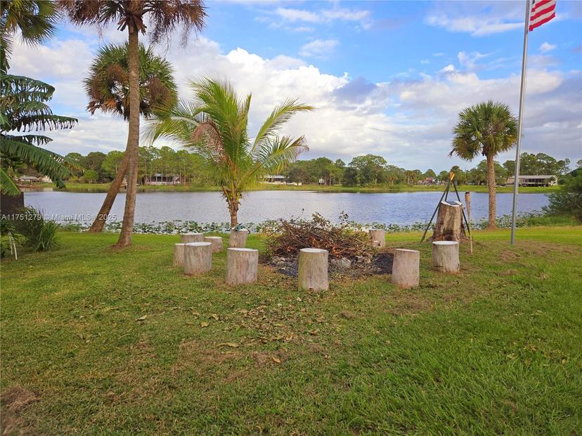 Picture of 635 W Paso Fino Cir, Clewiston FL 33440