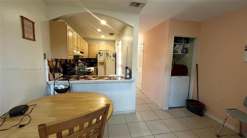 Picture of 550 SW 115Th Ave # I08, Sweetwater FL 33174