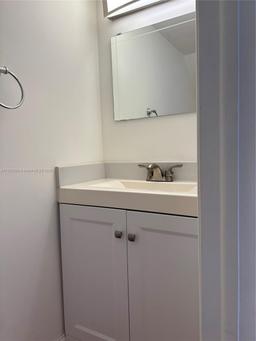Picture of 4600 SW 67Th Ave # 212, Miami, FL 33155