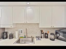 Picture of 4001 S Ocean Dr # 7L, Hollywood, FL 33019