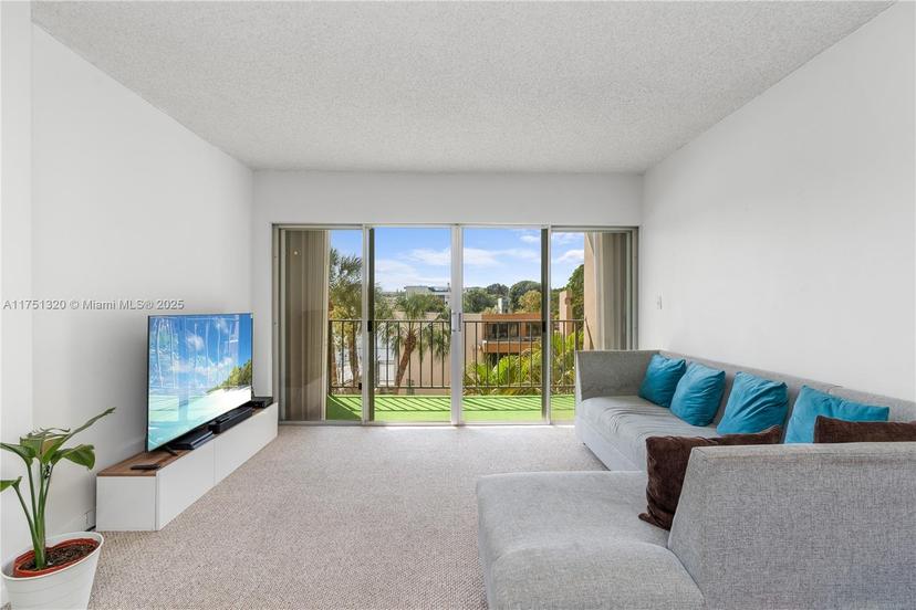 Picture of 8889 Fontainebleau Blvd # 309, Miami FL 33172