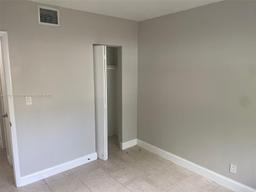 Picture of 972 Pine Ridge Dr, Plantation, FL 33317