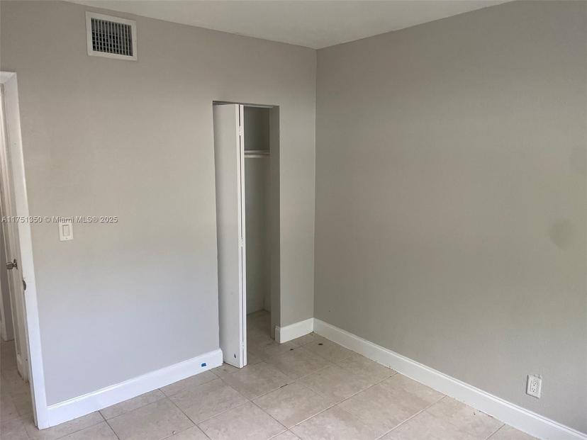 Picture of 972 Pine Ridge Dr, Plantation FL 33317