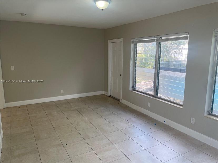 Picture of 972 Pine Ridge Dr, Plantation FL 33317