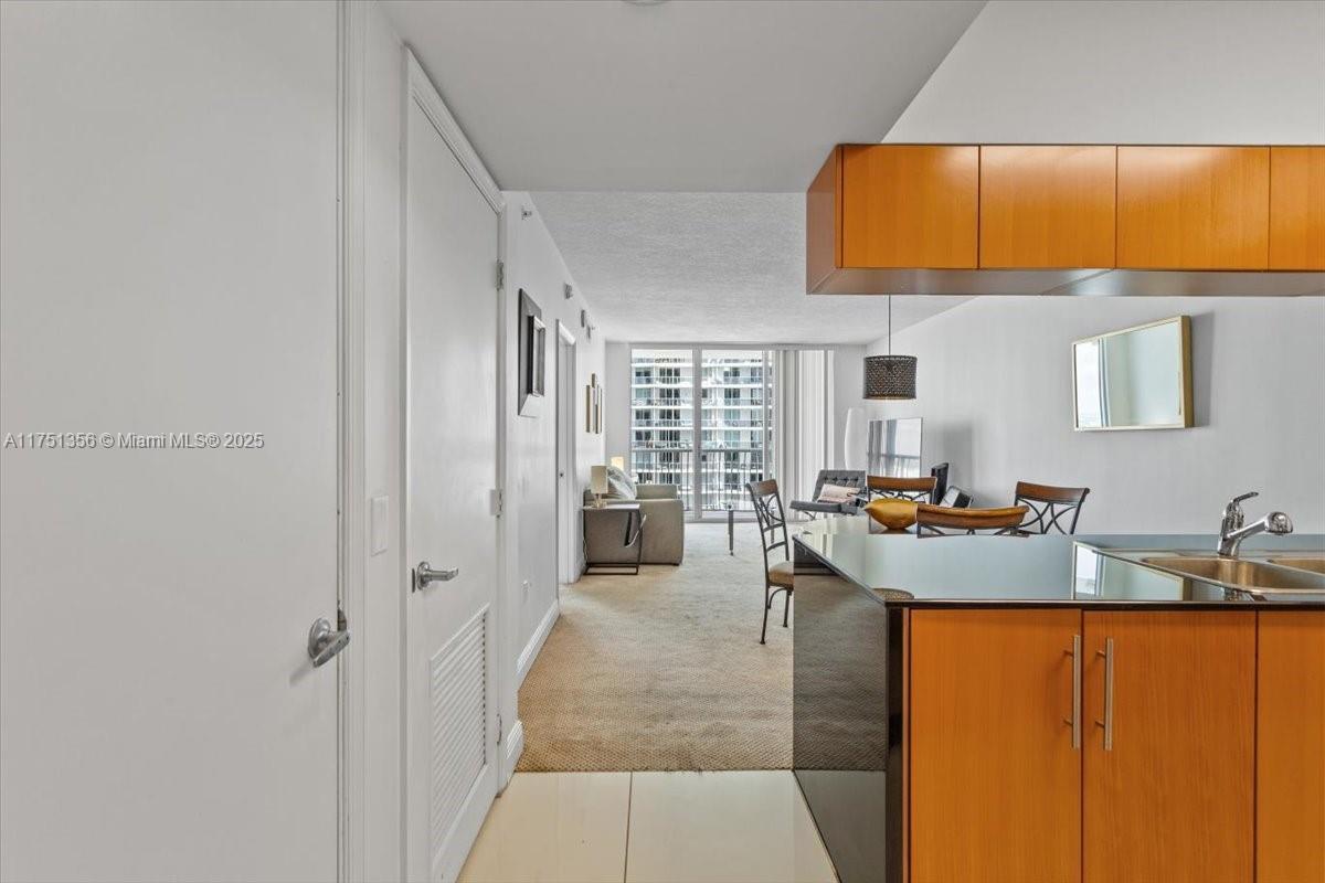 Picture of 1750 N Bayshore Dr # 4809, Miami, FL 33132