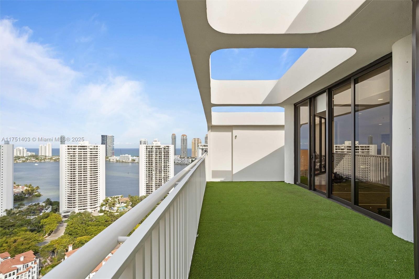 Picture of 2000 Island Blvd # 5, Aventura, FL 33160