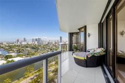 Picture of 3640 Yacht Club Dr # 1601, Aventura, FL 33180