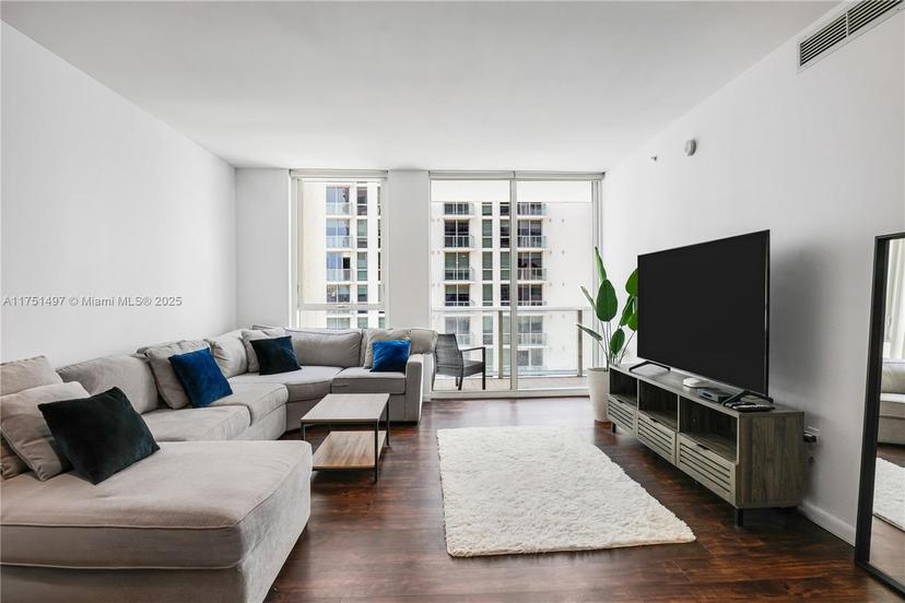 Picture of 253 NE 2Nd St # 1706, Miami FL 33132